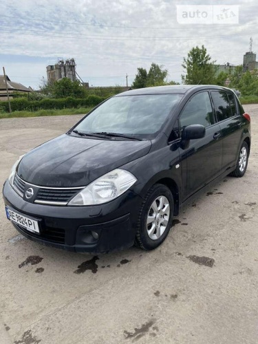 Nissan TIIDA 2008