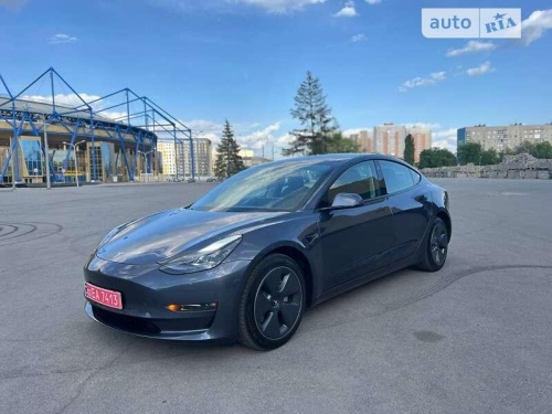 Tesla Model 3 2022