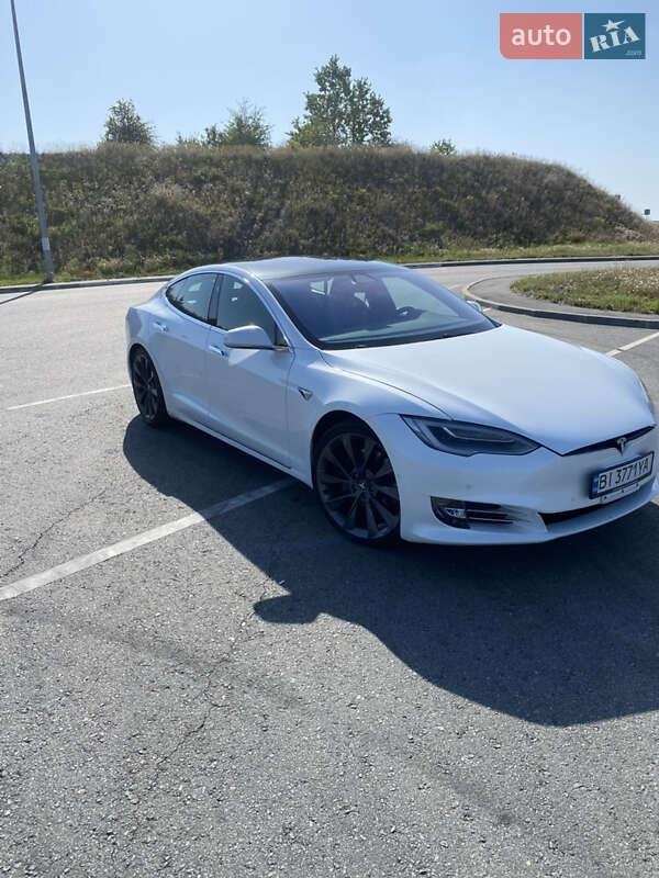 Tesla Model S 2018