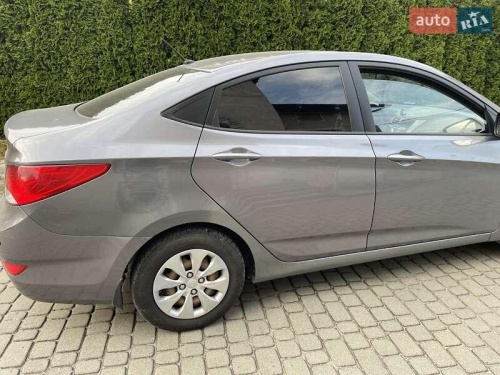 Hyundai Accent 2015