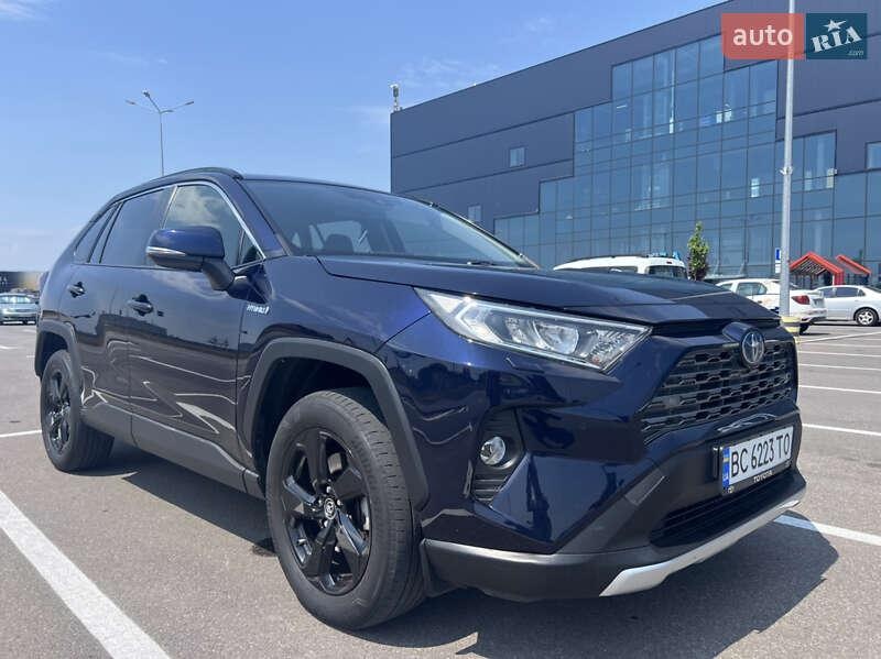 Toyota RAV4 2021