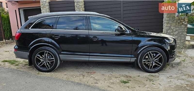 Audi Q7 2011