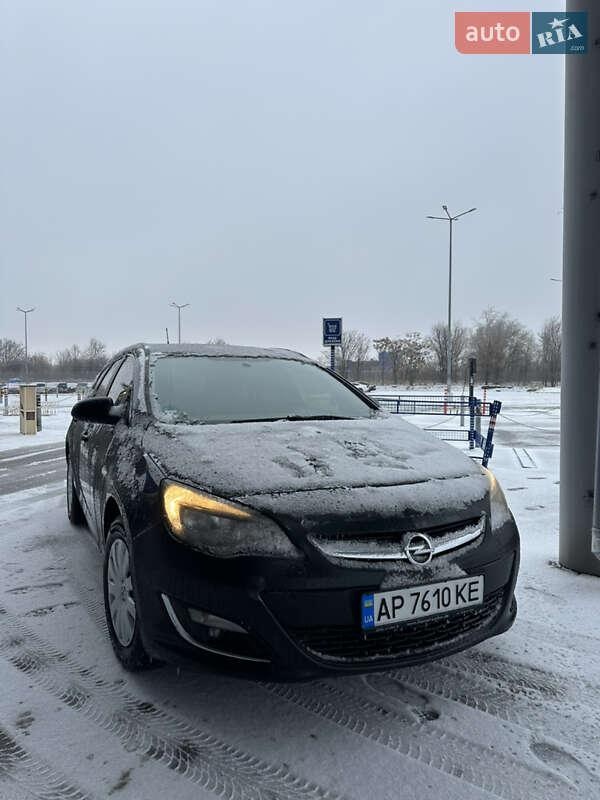 Opel Astra 2012