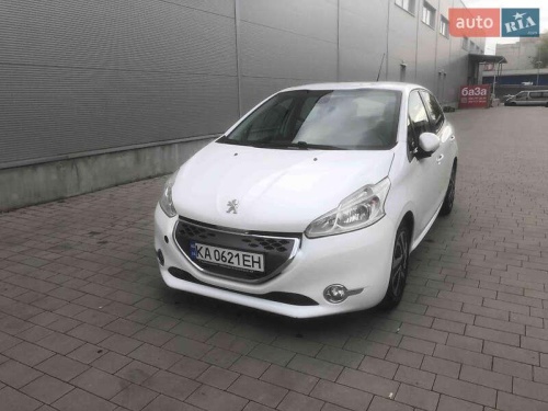 Peugeot 208 2013