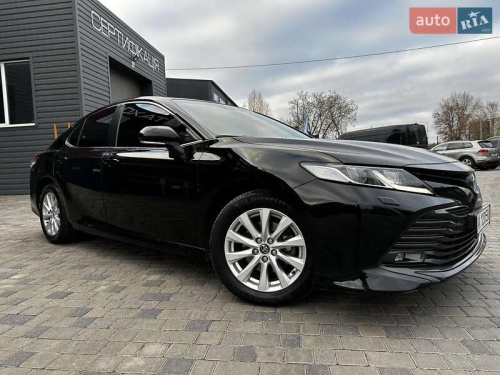 Toyota Camry 2019