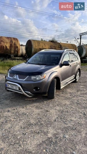 Mitsubishi Outlander 2009