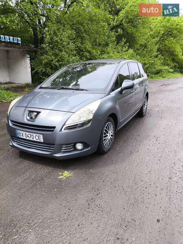 Peugeot 5008 2011