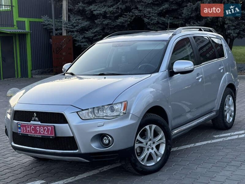 Mitsubishi Outlander 2012