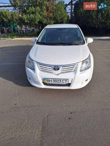 Toyota Avensis 2010