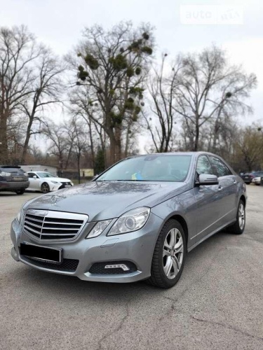 Mercedes-Benz E-Class 2010