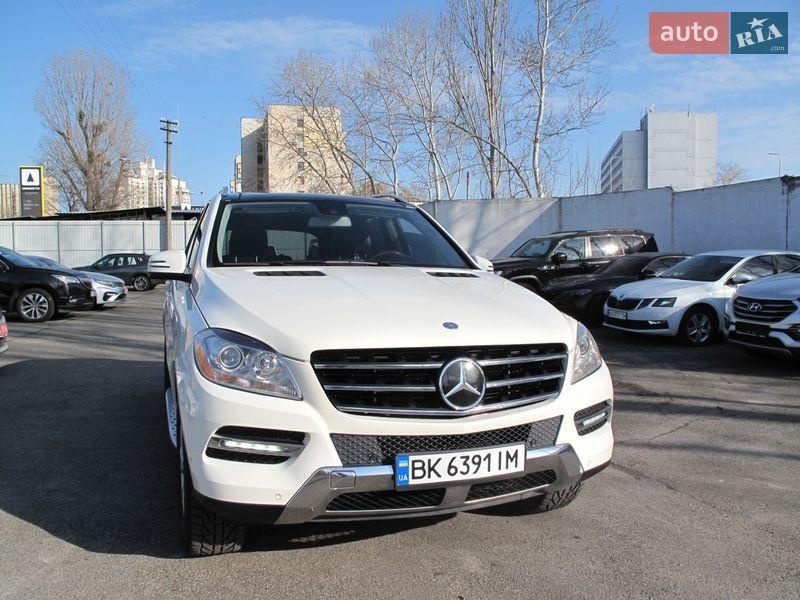 Mercedes-Benz M-Class 2011