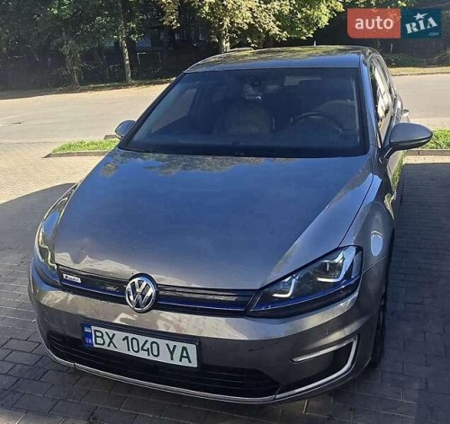 Volkswagen e-Golf 2015