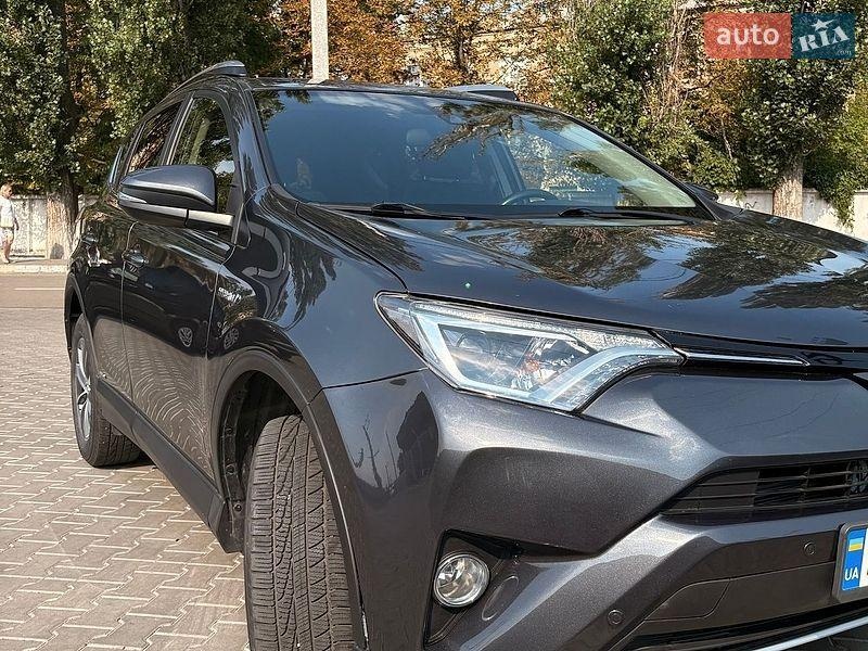 Toyota RAV4 2017