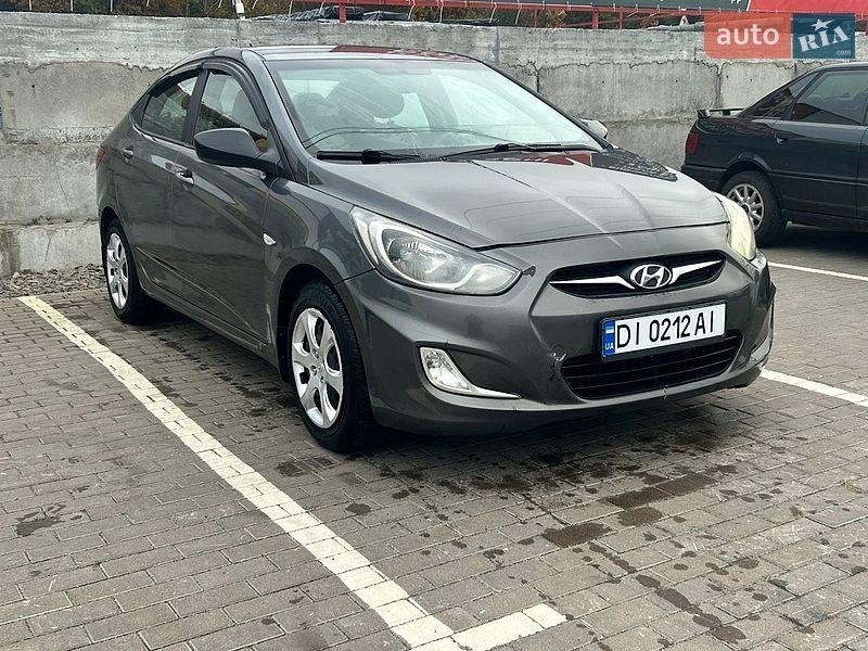Hyundai Accent 2012