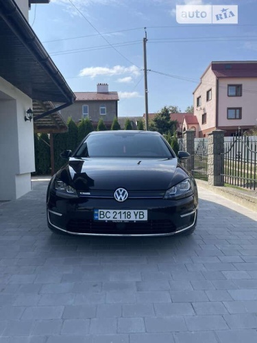 Volkswagen e-Golf 2015