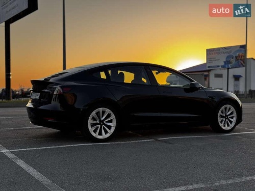 Tesla Model 3 2021