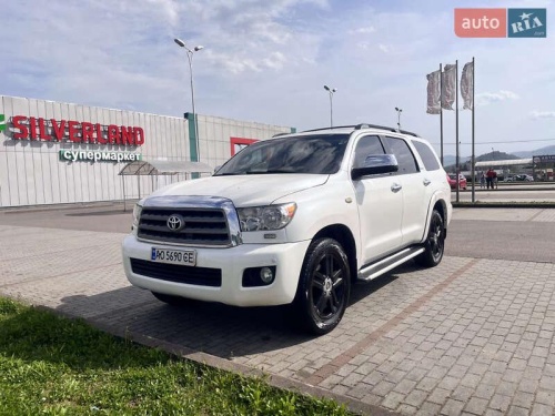 Toyota Sequoia 2012