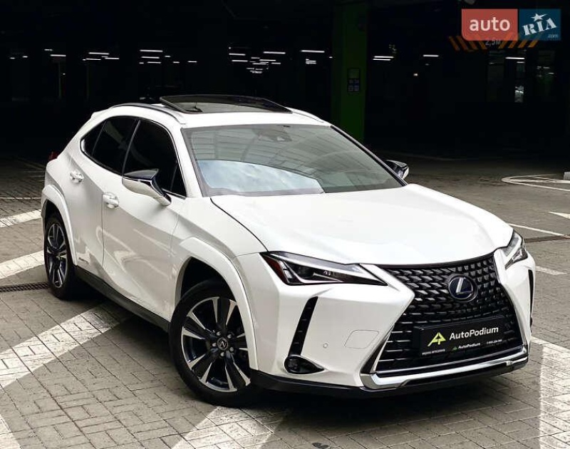 Lexus UX 2021