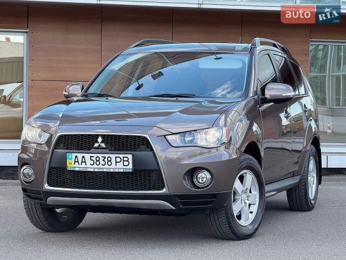 Mitsubishi Outlander 2012