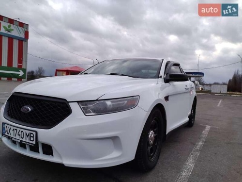 Ford Taurus 2015