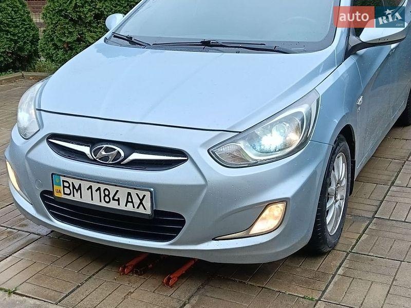 Hyundai Accent 2011