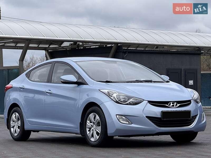 Hyundai Elantra 2011