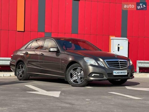 Mercedes-Benz E-Class 2010