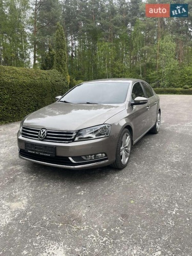 Volkswagen Passat 2011