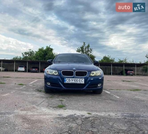 BMW 3 Series 2010