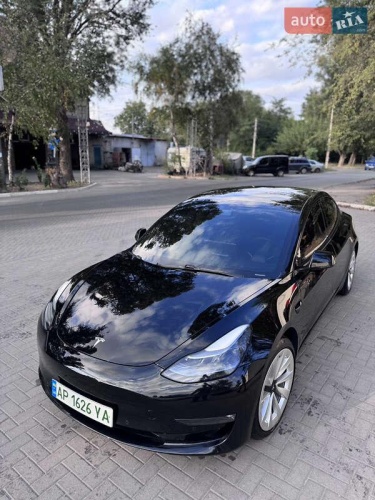Tesla Model 3 2021