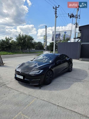 Tesla Model S 2021