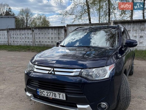 Mitsubishi Outlander 2014
