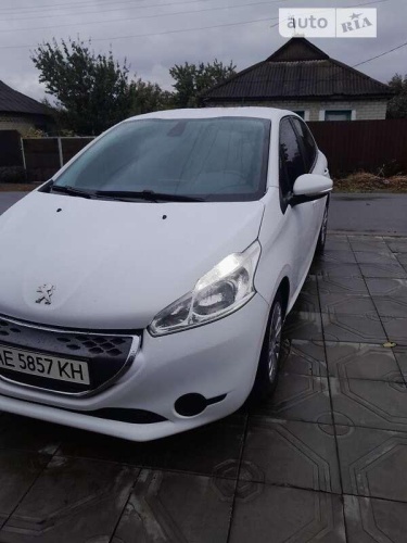 Peugeot 208 2012