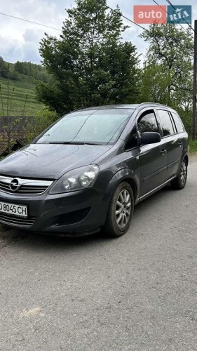 Opel Zafira 2011