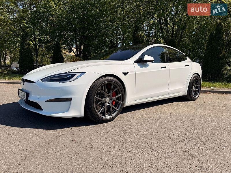 Tesla Model S 2021