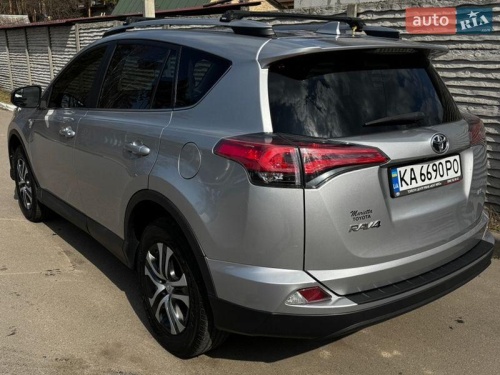 Toyota RAV4 2017