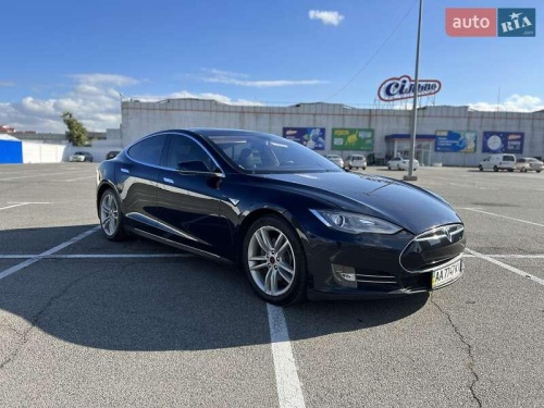 Tesla Model S 2013