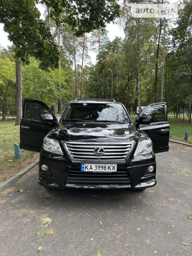 Lexus LX 2011