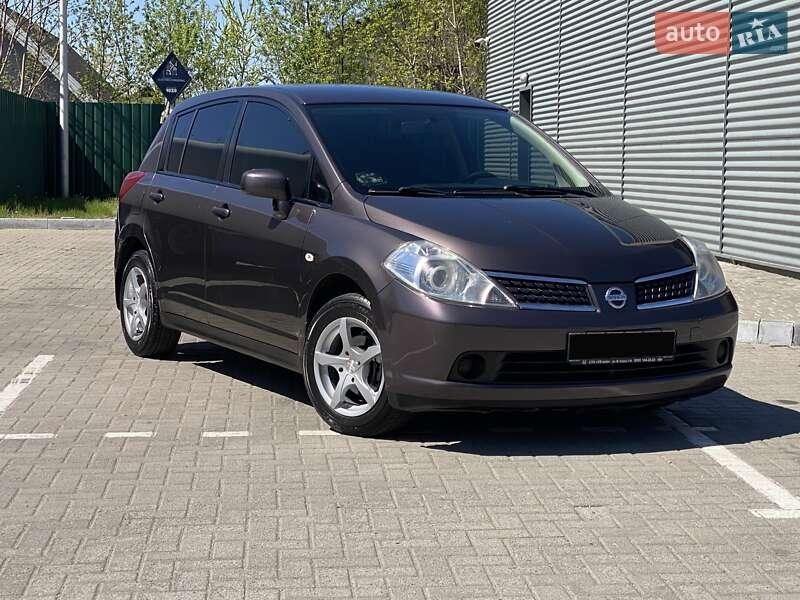 Nissan TIIDA 2008
