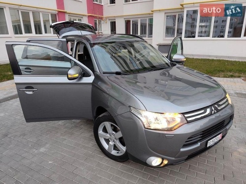 Mitsubishi Outlander 2013