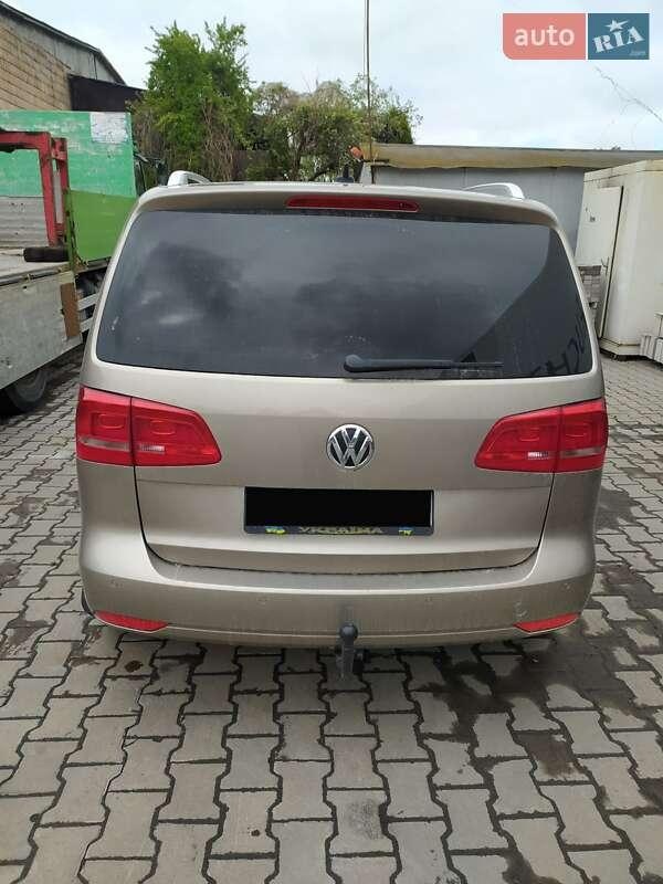 Volkswagen Touran 2015