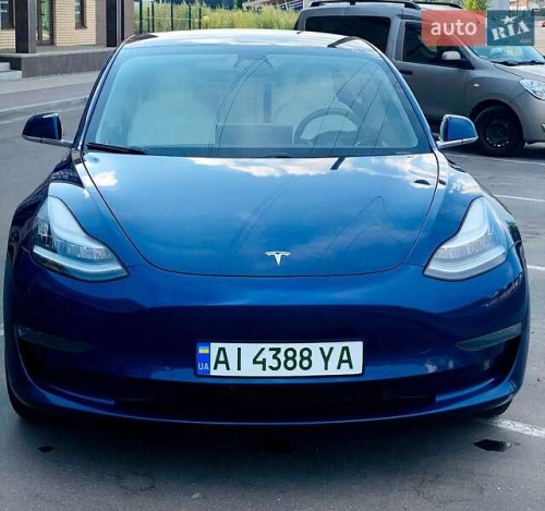Tesla Model 3 2019