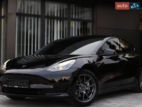 Tesla Model 3 2023