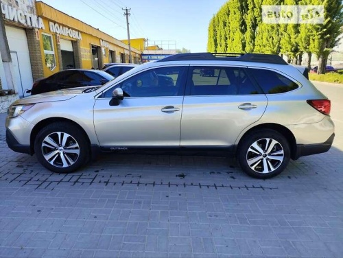 Subaru Outback 2018
