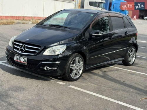 Mercedes-Benz B-Class 2011