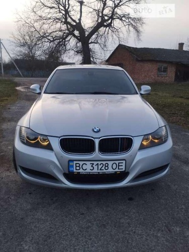 BMW 3 Series 2010