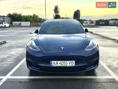 Tesla Model 3 2021