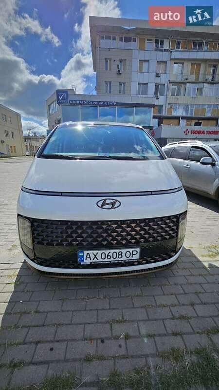 Hyundai Staria 2023