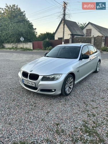 BMW 3 Series 2011