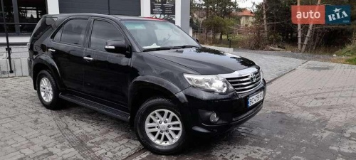 Toyota Fortuner 2013